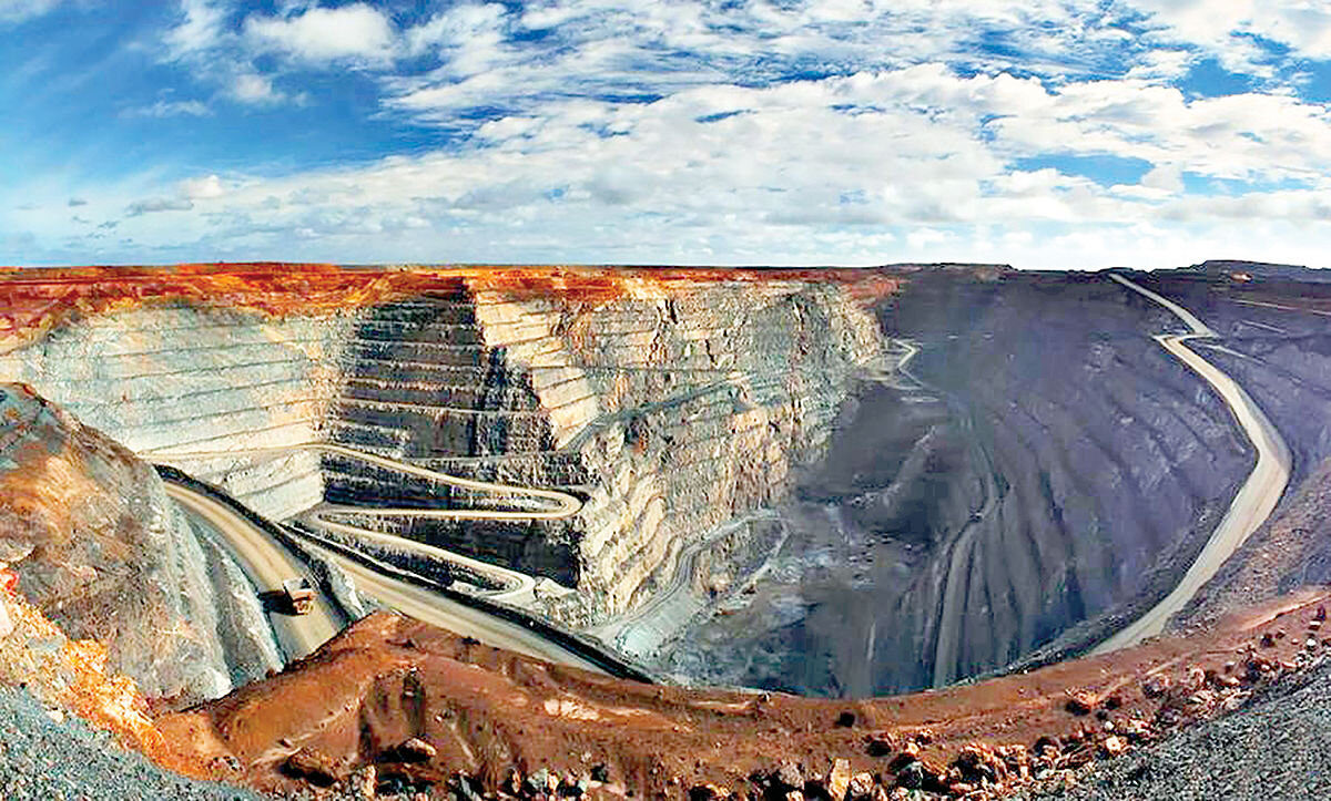 شکستن قفل رکود معادن در دولت سیزدهم؛ تحقق ۴۴مصوبه شورای معادن فارس