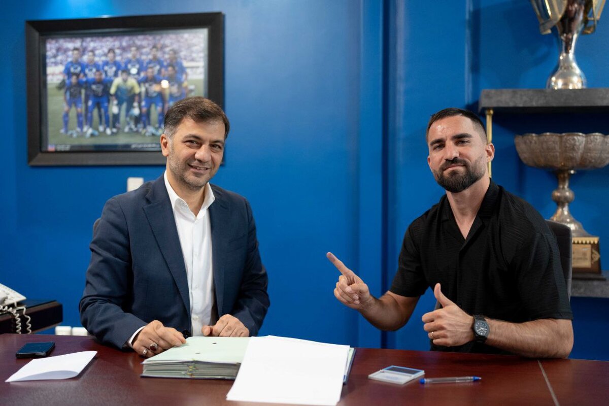 مهرداد محمدی رسماً به استقلال پیوست