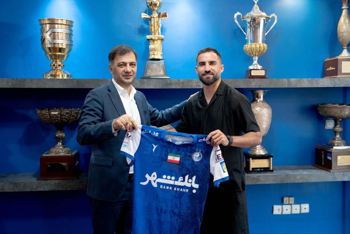 مهرداد محمدی رسماً به استقلال پیوست