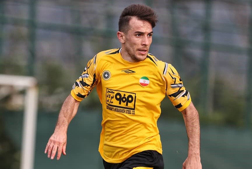 فرشاد احمدزاده