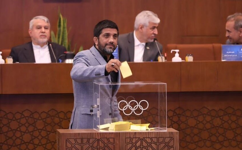 علیرضا دبیر