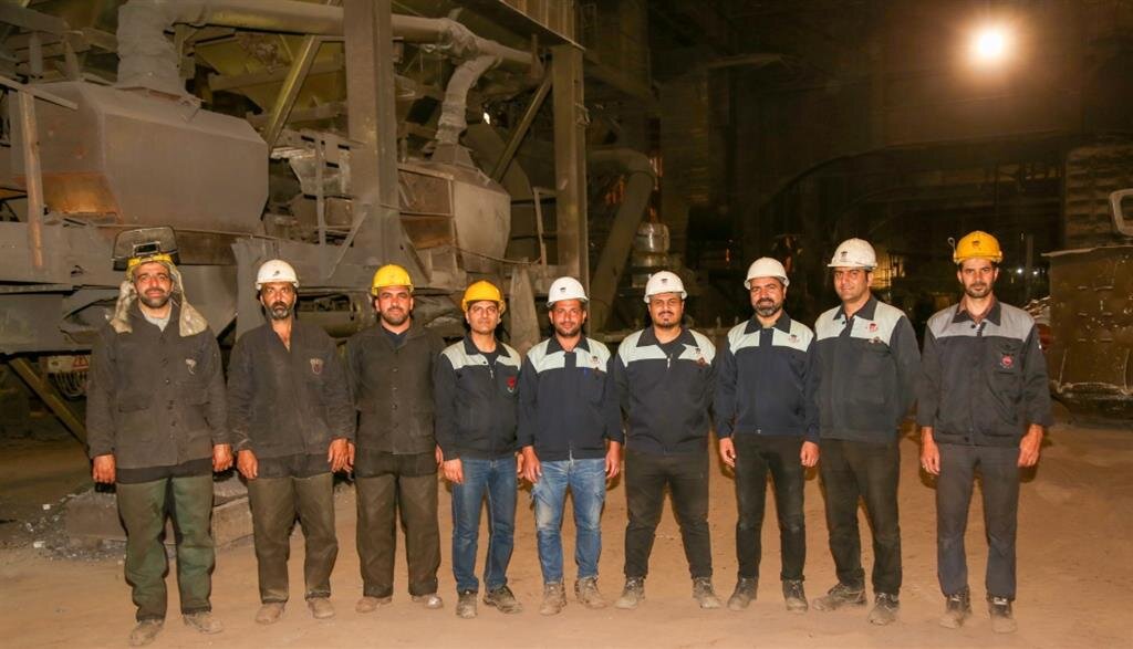 ثبت رکورد ۳۰۶۰ ذوب در کنورتور فولادسازی ذوب آهن اصفهان 