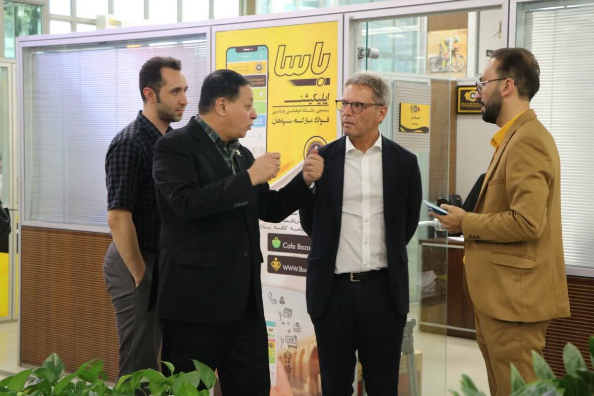 بازدید سفیر دانمارک از باشگاه و موزه سپاهان