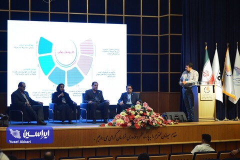 پنل‌های تخصصی و نشست‌های رودروی همایش سرمایه‌گذاری فولاد ونچرز