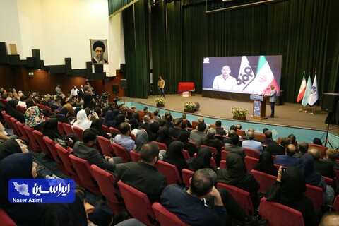 شرکت فولاد مبارکه تندیس و لوح جشنواره خیر مهارت را دریافت کرد تقدیر از فولاد مبارکه در دومین جشنواره ملی مهارت