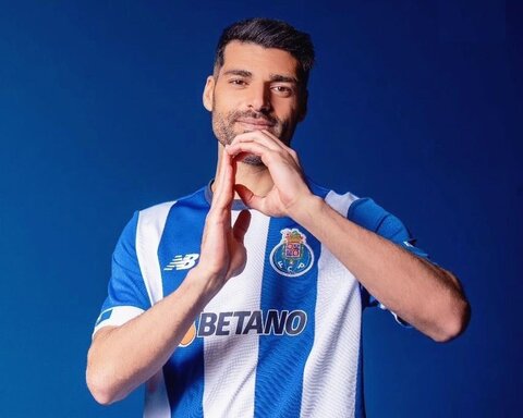 خبر جالب درباره مهدی طارمی/ باشگاه انگلیسی مشتری ستاره ایرانی شد مهدی طارمی