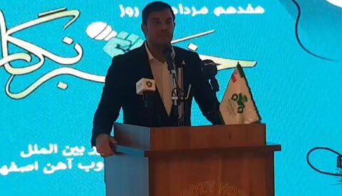 فوتبالیست بوده‌ام اما فرصت دخالت در کارهای فنی را ندارم/ ذوب‌آهن روزهای درخشانی خواهد داشت