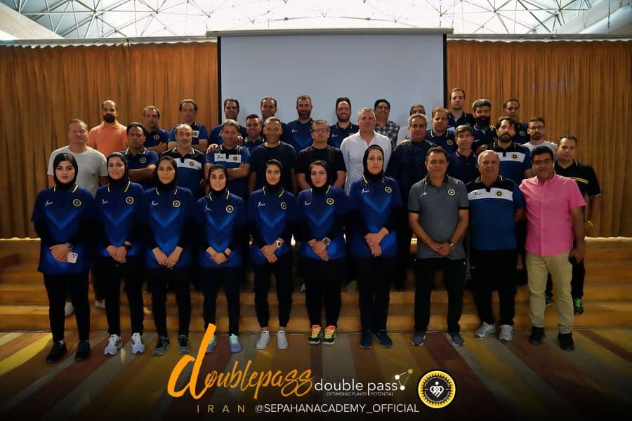 مورایس در دوره دابل پاس فیفا حضور یافت