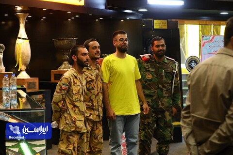 بازدید سربازان قرارگاه صنایع دفاعی اصفهان از موزه باشگاه فولاد مبارکه سپاهان و ورزشگاه نقش جهان