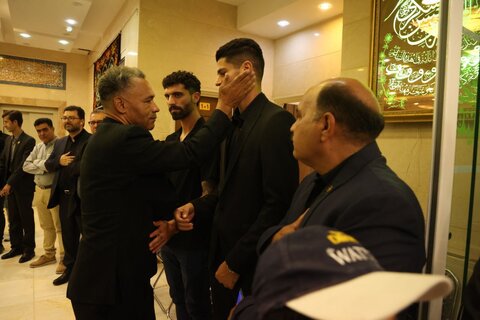 مراسم یادبود پدر پیام نیازمند و دایی محمد دانشگر به همت باشگاه فولاد مبارکه سپاهان مراسم یادبود پدر پیام نیازمند و دایی محمد دانشگر