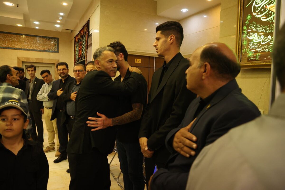 مراسم یادبود پدر پیام نیازمند و دایی محمد دانشگر به همت باشگاه فولاد مبارکه سپاهان