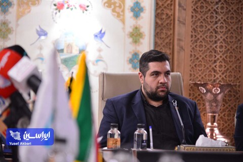 جلسه پرسش و پاسخ مدیرعامل فولاد مبارکه در جمع خبرنگاران حاضر در نمایشگاه متالکس