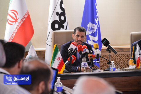 جلسه پرسش و پاسخ مدیرعامل فولاد مبارکه در جمع خبرنگاران حاضر در نمایشگاه متالکس