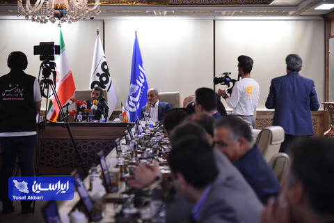 جلسه پرسش و پاسخ مدیرعامل فولاد مبارکه در جمع خبرنگاران حاضر در نمایشگاه متالکس