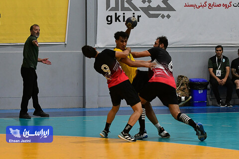 هندبال سپاهان - پرواز