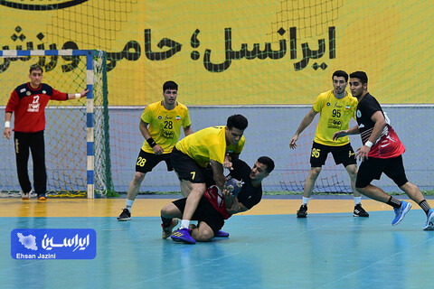 هندبال سپاهان - پرواز