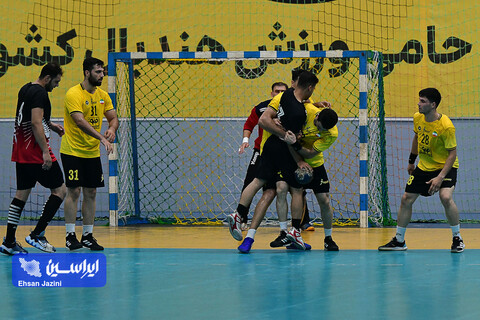 هندبال سپاهان - پرواز