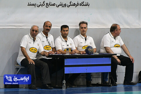 هندبال سپاهان - پرواز