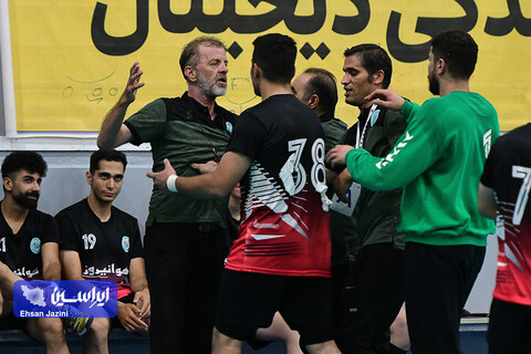 هندبال سپاهان - پرواز