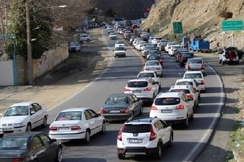تردد در محورهای شمالی روان است / ترافیک سنگین در محور قزوین - کرج محدودیت ترافیکی