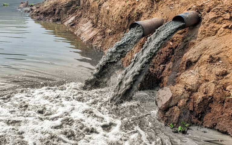 آلاینده های آب