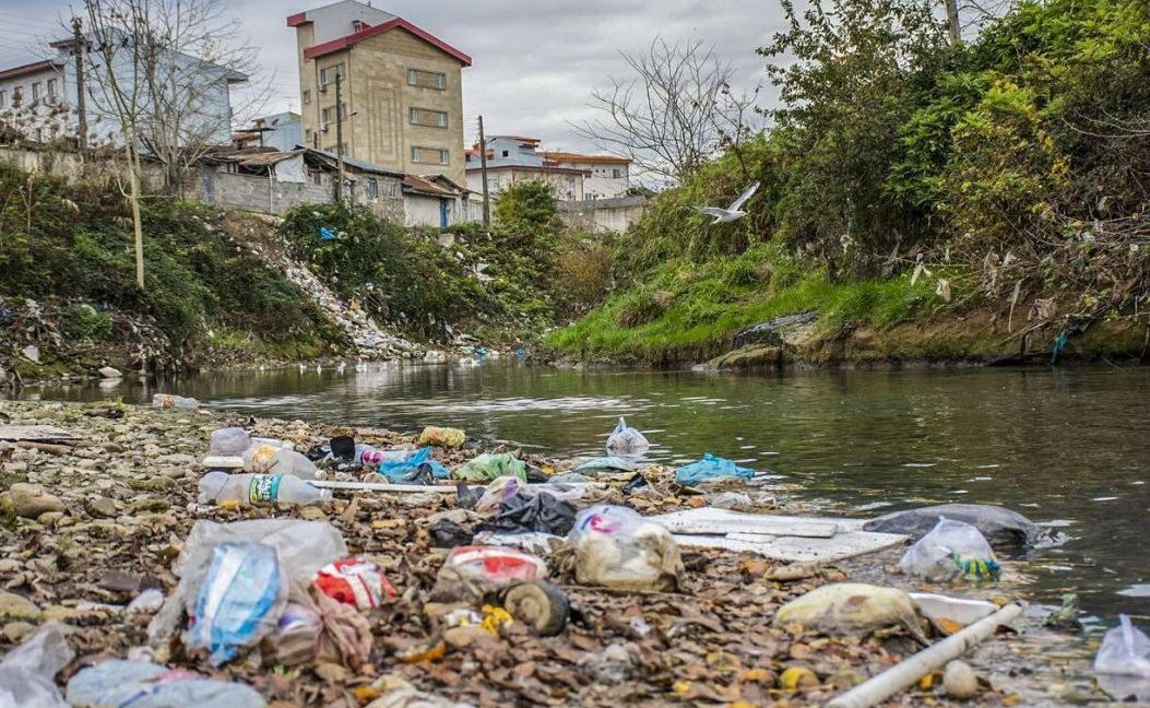 آلاینده های آب