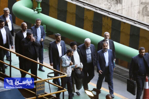 ورود رئیس جمهور به قلب صنعت فولاد ایران