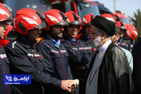 بازدید رئیس‌جمهور از شرکت فولاد مبارکه و آئین راه‌اندازی فاز اول نیروگاه شهید حاج احمد کاظمی