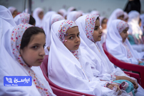 مراسم جشن تکلیف مخاطب خدا ویژه فرزندان دختر کارکنان فولاد مبارکه