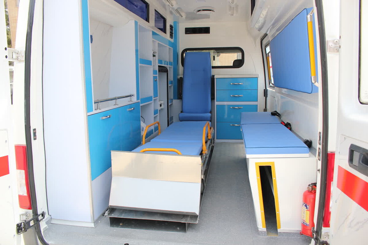 بازسازی ۹ دستگاه آمبولانس با همکاری شرکت فولاد مبارکه