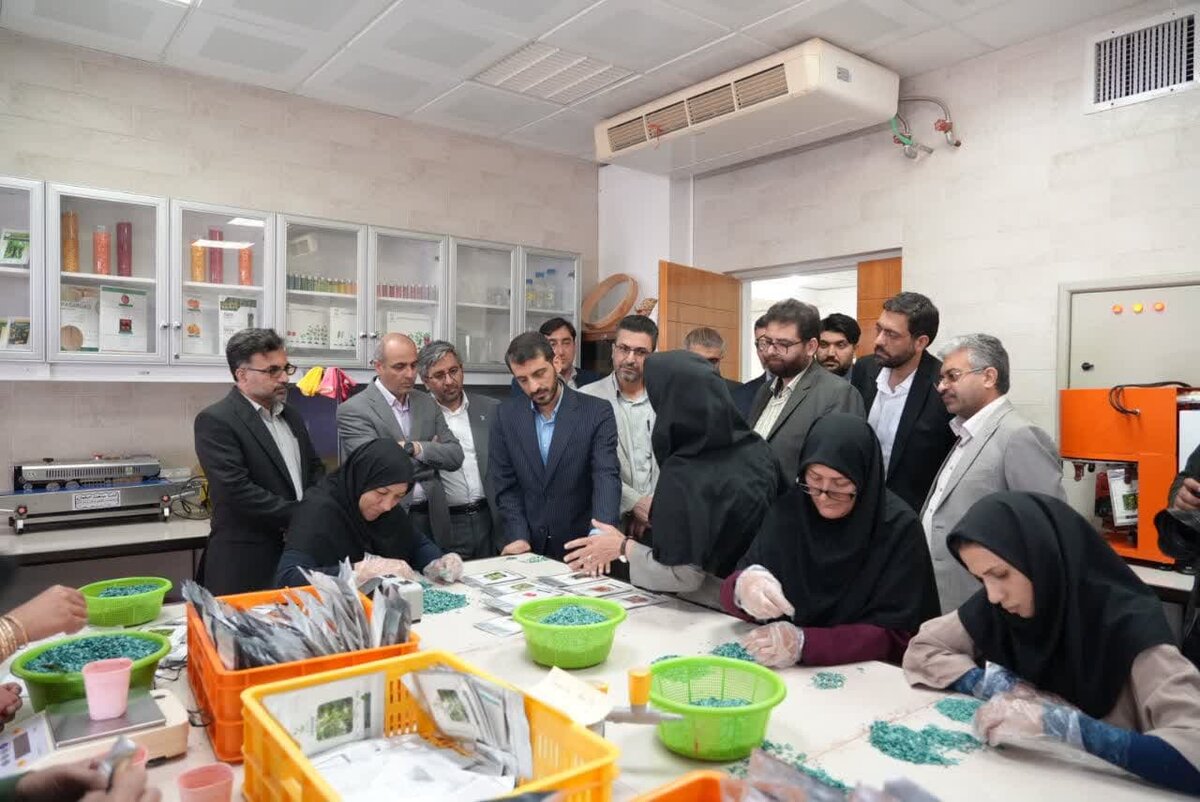 همکاری گسترده فولاد مبارکه با مراکز دانشگاهی و علمی در حوزه فناوری و نوآوریهای جدید/ اعلام آمادگی برای حمایت از طرح مالچپاشی محیط زیستی