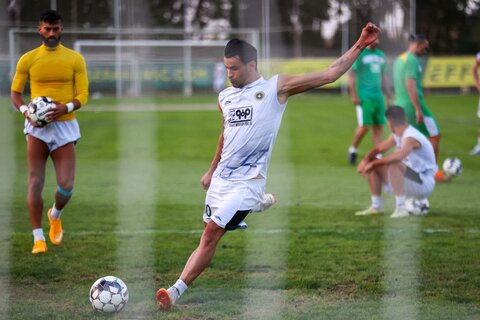 شادی وصف‌ناشدنی هواداران سپاهان بعد از گل عیسی آل‌کثیر