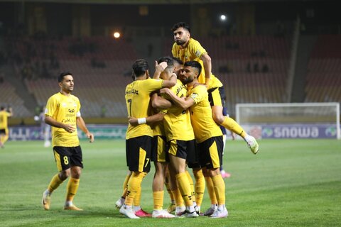 خلاصه بازی سپاهان – صنعت‌نفت/ دبل عیسی برای در شب شیرین نقش‌جهان