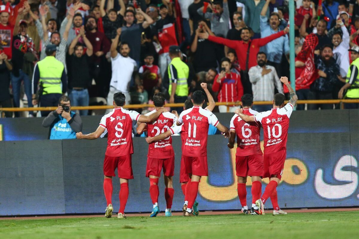برد پرسپولیس با اشتباه عجیب کمک‌داور