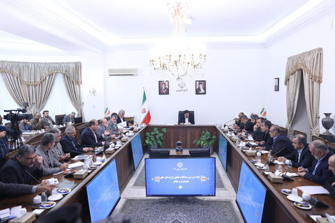 ممنوعیت واردات و توزیع برنج خارجی با وجود برنج در انبارهای کشاورزان
 جلسه مخبر