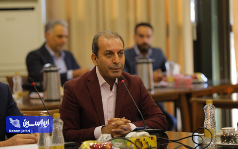 نشست هم اندیشی فولادمبارکه با مراکز خدماتی