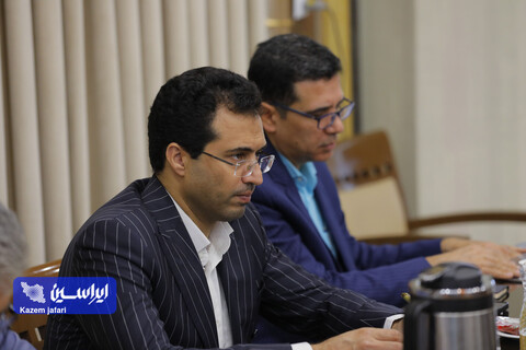 نشست هم اندیشی فولادمبارکه با مراکز خدماتی