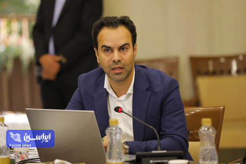 نشست هم اندیشی فولادمبارکه با مراکز خدماتی