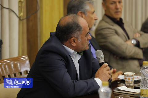 نشست هم اندیشی فولادمبارکه با مراکز خدماتی