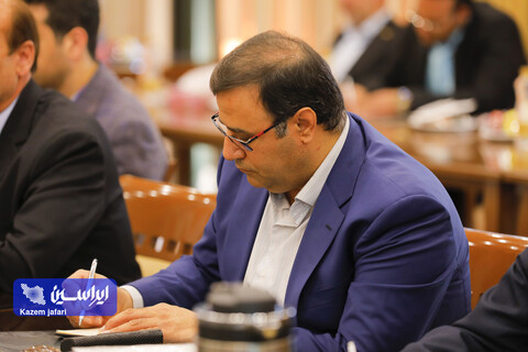 نشست هم اندیشی فولادمبارکه با مراکز خدماتی