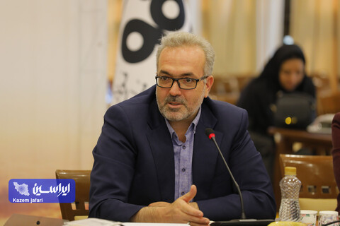 نشست هم اندیشی فولادمبارکه با مراکز خدماتی