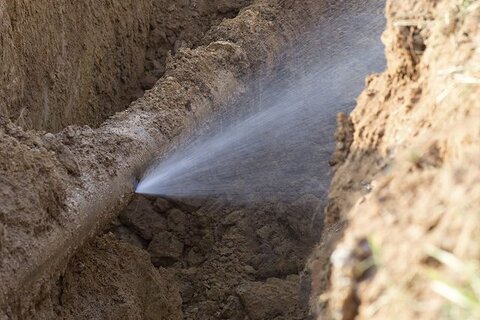 سالیانه ۳۲ میلیارد مترمکعب آب تصفیه شده از طریق نشت شبکه توزیع هدر میرود هدر رفت آب