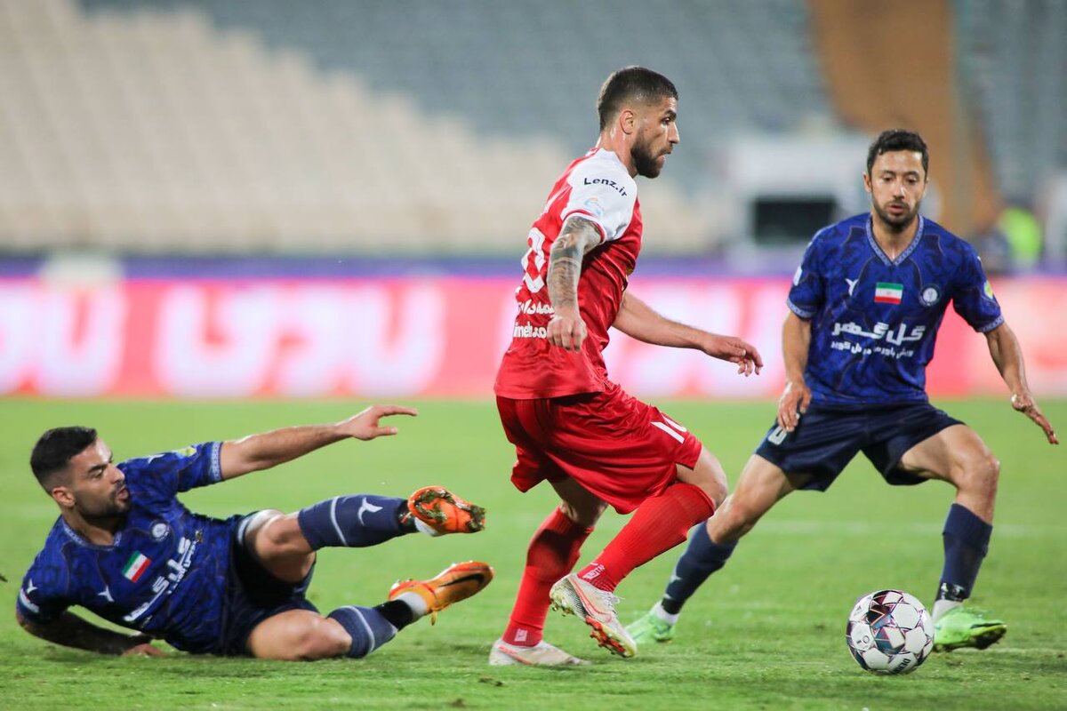 پرسپولیس ۳ بر صفر بازنده می‌شود؟
