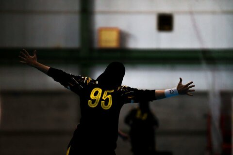 روز پرفروغ برای دختران هندبالیست سپاهان هندبال سپاهان