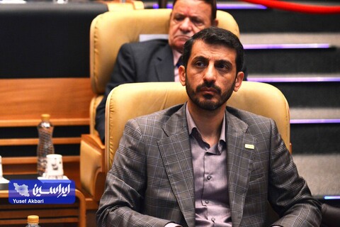 آئین افتتاحیه سمپوزیوم فولاد 402
