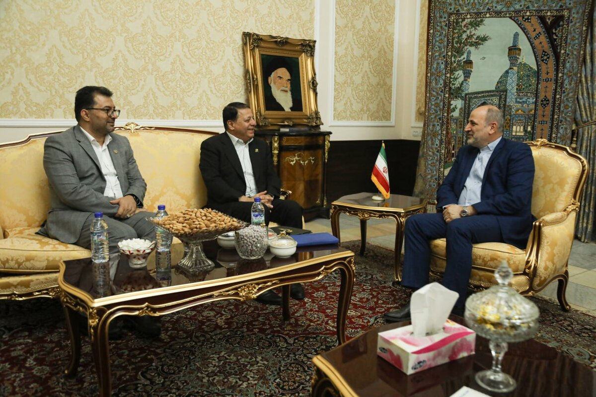 دیپلماسی ورزشی در دستور کار سپاهان/ ملاقات محمدرضا ساکت با سفیر ایران در ازبکستان