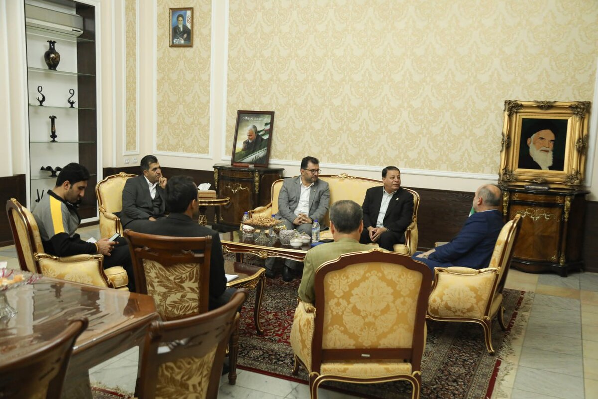 دیپلماسی ورزشی در دستور کار سپاهان/ ملاقات محمدرضا ساکت با سفیر ایران در ازبکستان