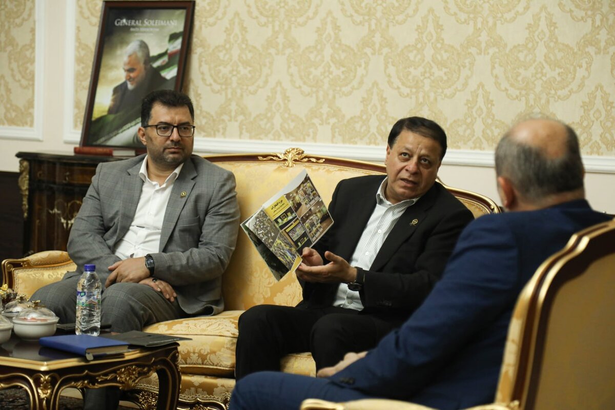 دیپلماسی ورزشی در دستور کار سپاهان/ ملاقات محمدرضا ساکت با سفیر ایران در ازبکستان