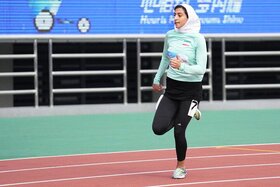 هاجر صفرزاده قهرمان دو ۲۰۰ متر شد