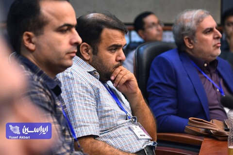 دومین روز از سمپوزیوم فولاد 402